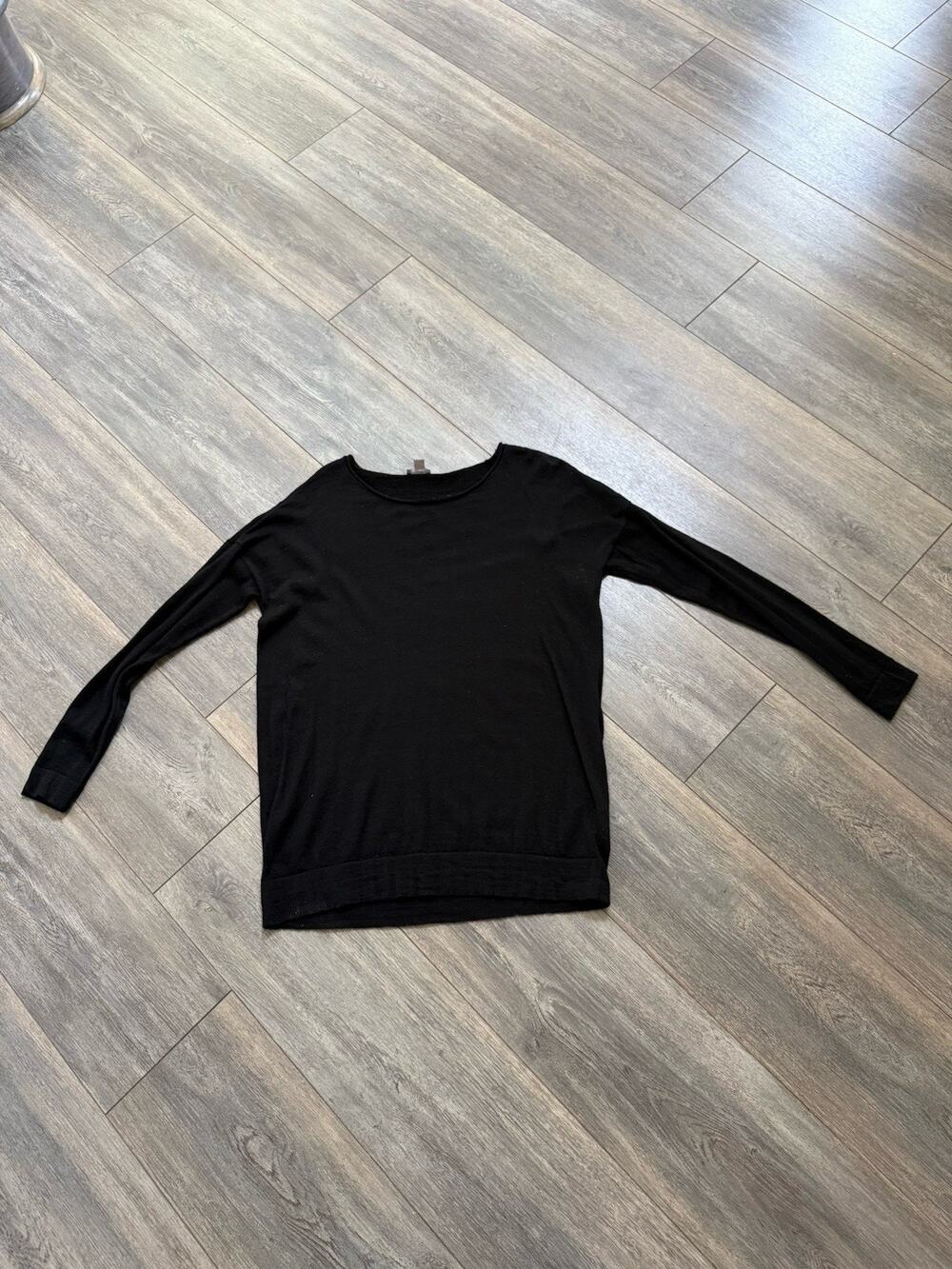 J Jill Merino Wool Sweater Womens XS Black Minimalist Dark Academia Preppy